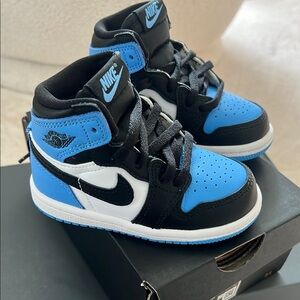 Nike Jordan 1 retro high OG kids shoes.
